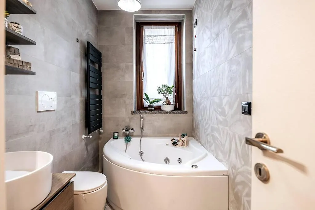 Apartment Idromassaggio Doppia - Ango House Seregno